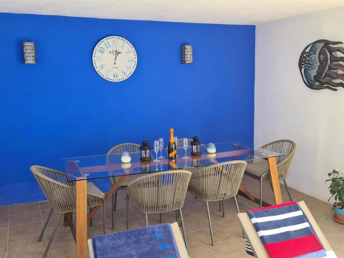Casa Roja Villa Niguelas Holiday home