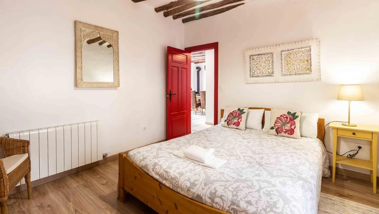 Casa Roja Villa Niguelas Holiday home
